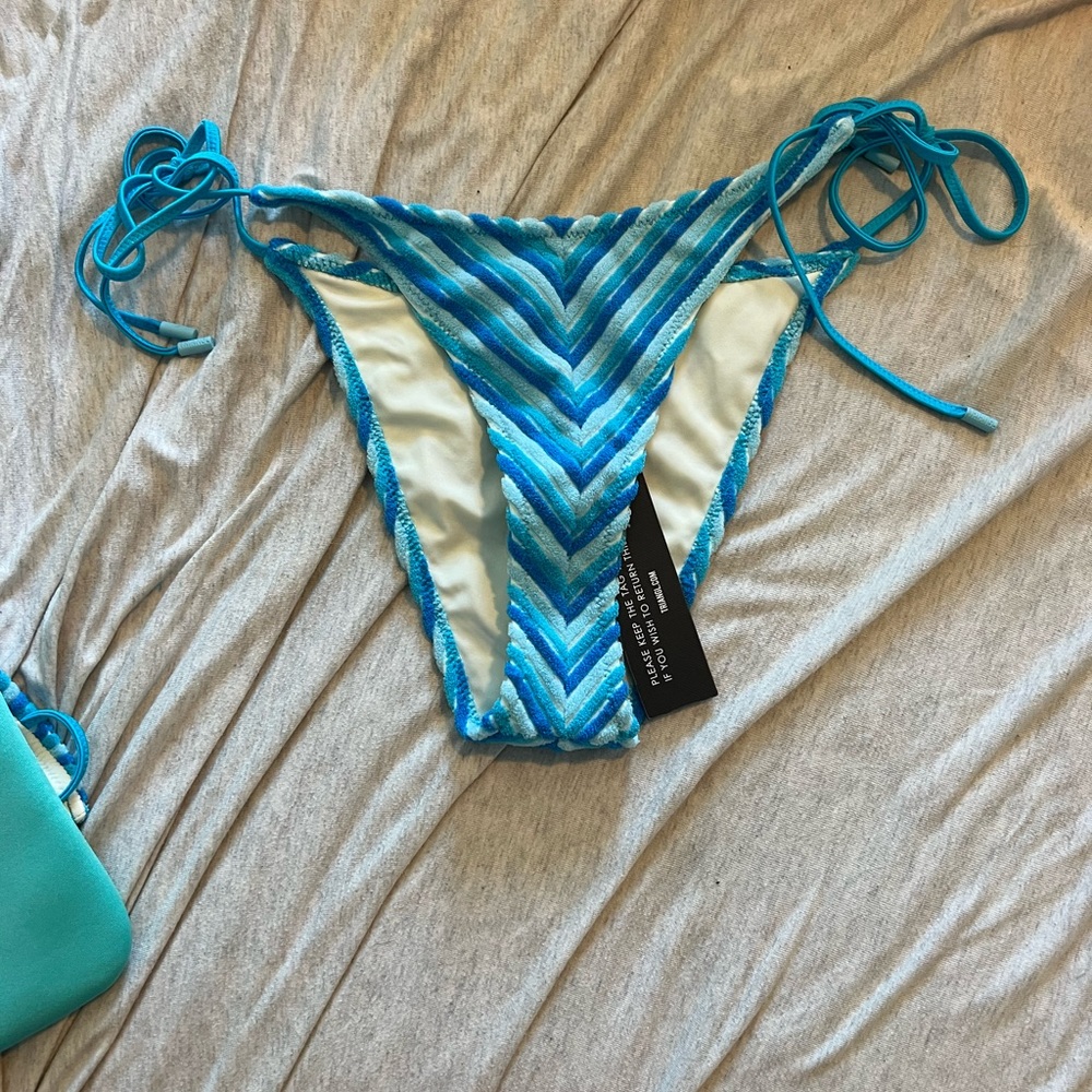 Triangl Sour Stripe Mala - suit and skirt